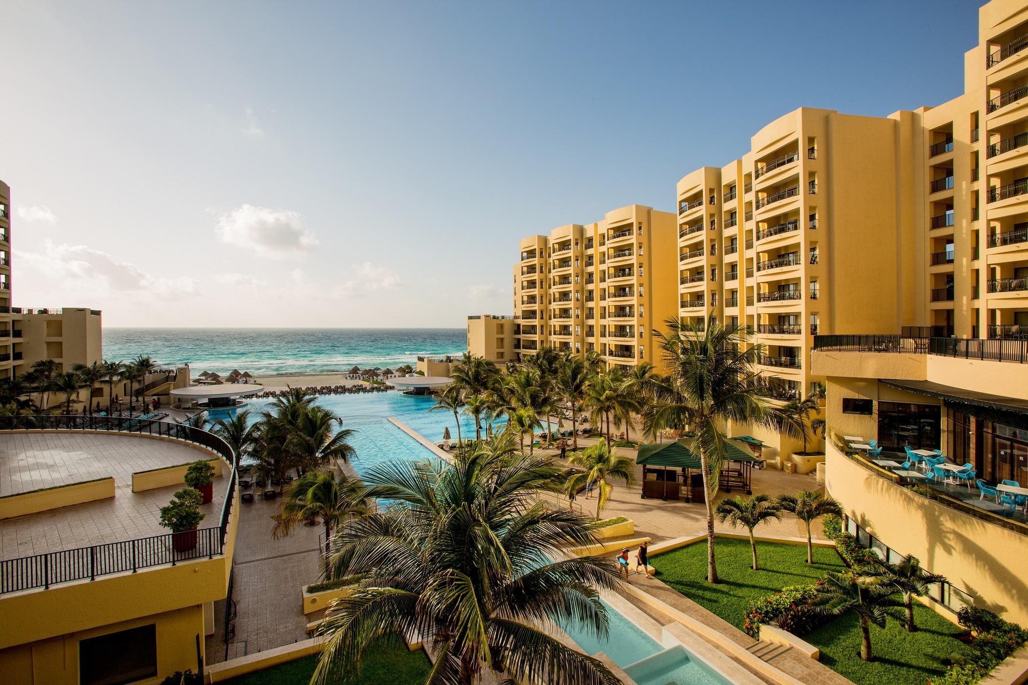The Royal Sands Resort & Spa Канкун Екстериор снимка