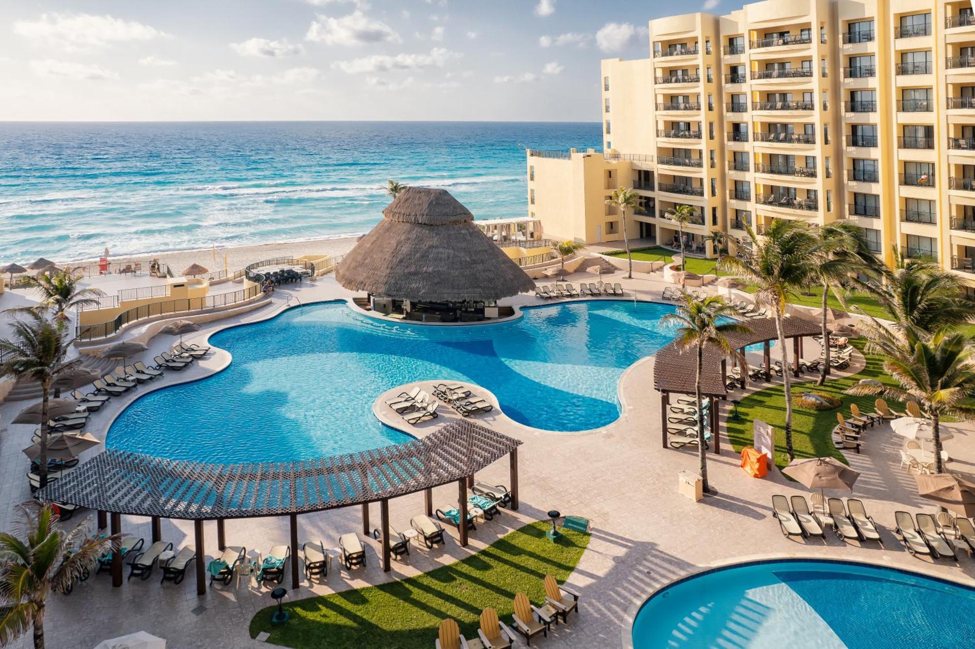 The Royal Sands Resort & Spa Канкун Екстериор снимка